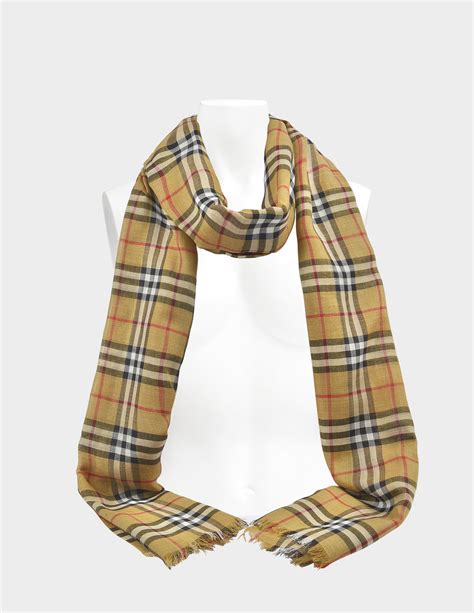 foulard burberry pas cher femme|Écharpes & foulards pour femme .